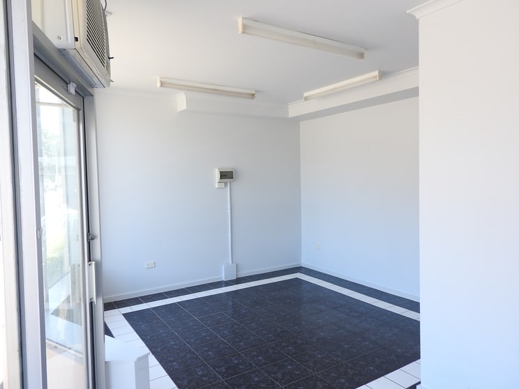 Click to view all images 1/502 Neerim Road Murrumbeena VIC 3163 - Image 3
