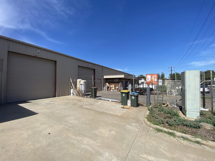 Click to view all images 16 Staite Street Wingfield SA 5013 - Image 3