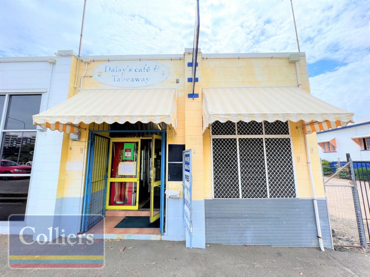 Click to view all images 4/1 McIlwraith Street South Townsville QLD 4810 - Image 2