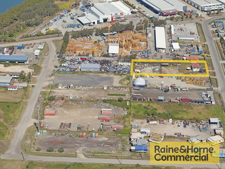 Click to view all images 25 Main Beach Road Pinkenba QLD 4008 - Image 1