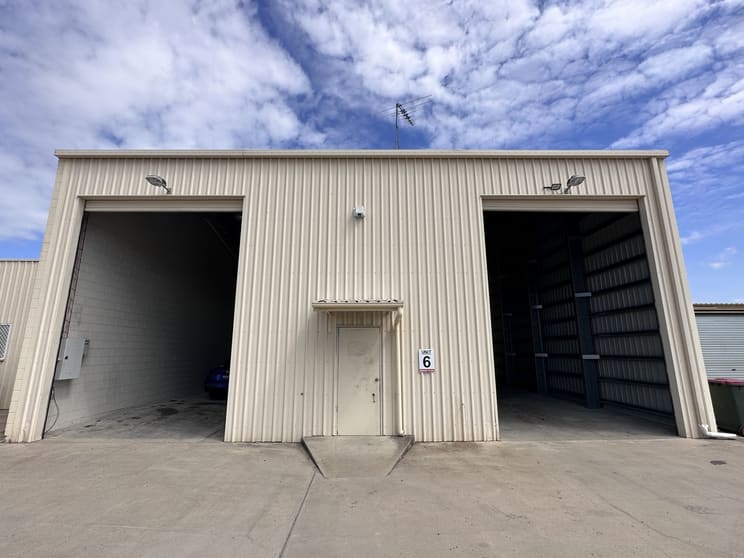 Click to view all images 6/17 Mackley Street Garbutt QLD 4814 - Image 2