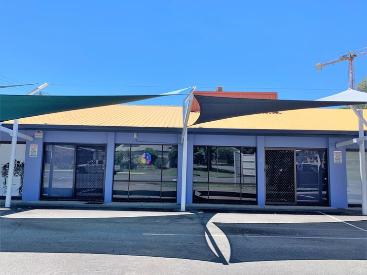 Click to view all images 2 & 3/28 Recreation Street Tweed Heads NSW 2485 - Image 1
