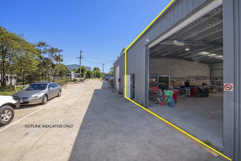 Click to view all images Unit 3/8 Leo Alley Road Noosaville QLD 4566 - Image 2