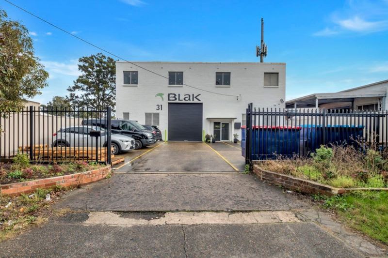 Click to view all images 31 Pemberton Street Botany NSW 2019 - Image 1