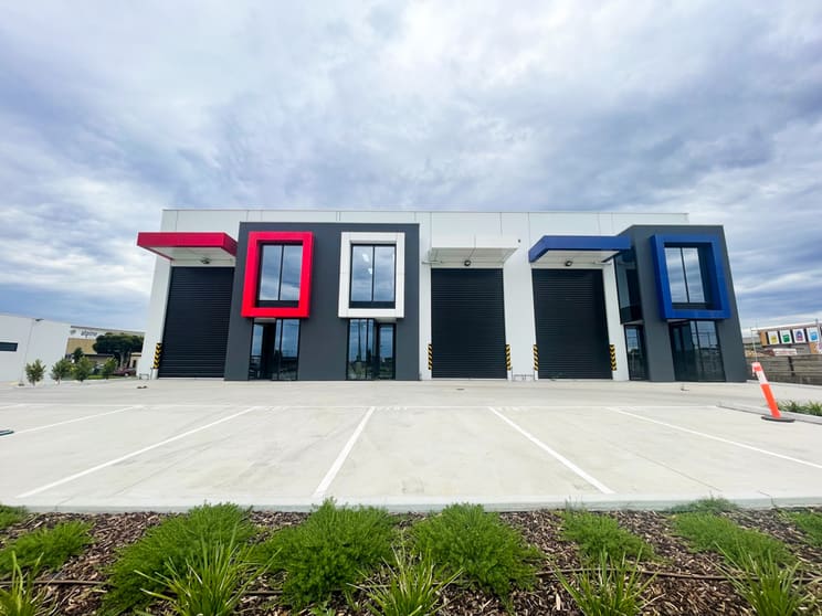 Click to view all images 197B Cheltenham Road Keysborough VIC 3173 - Image 1