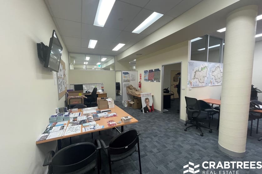 Click to view all images 56 Beetham Parade Rosanna VIC 3084 - Image 3