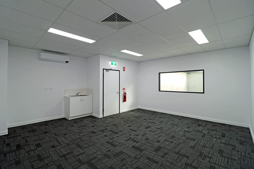 Click to view all images E18/20 Picrite Close Greystanes NSW 2145 - Image 1