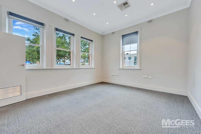 Click to view all images 104A Henley Beach Road Mile End SA 5031 - Image 3
