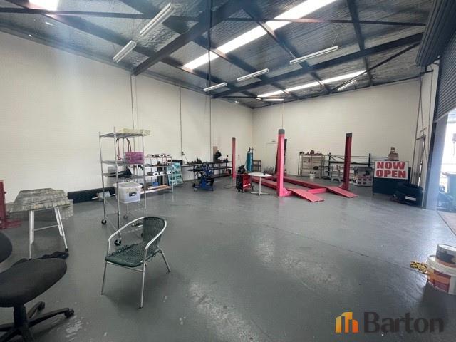 Click to view all images Whole Property/53 Yass Road Queanbeyan NSW 2620 - Image 3