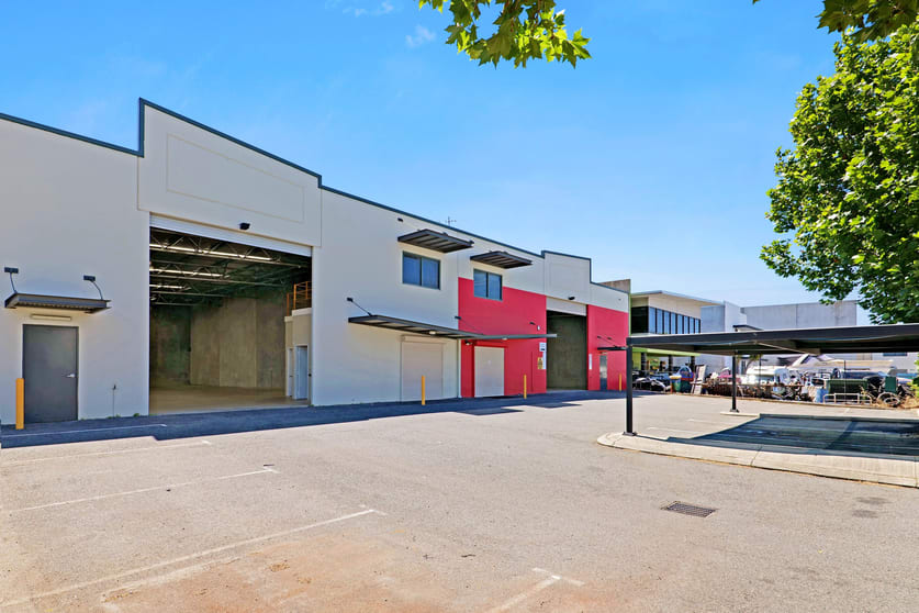 Click to view all images 39 Tacoma Circuit Canning Vale WA 6155 - Image 3