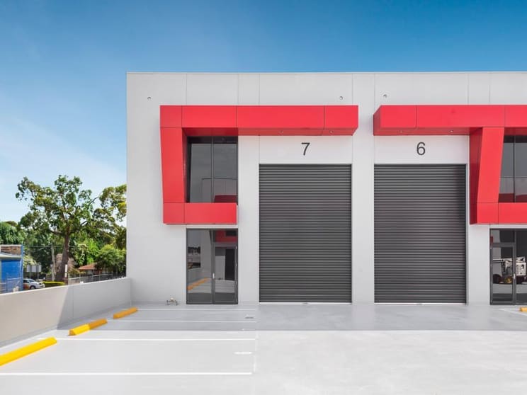 Click to view all images 7/7-9 Oban Road Ringwood VIC 3134 - Image 1