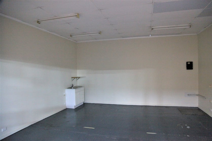 Click to view all images Shop 7/84-86 South Western Hwy Donnybrook WA 6239 - Image 2