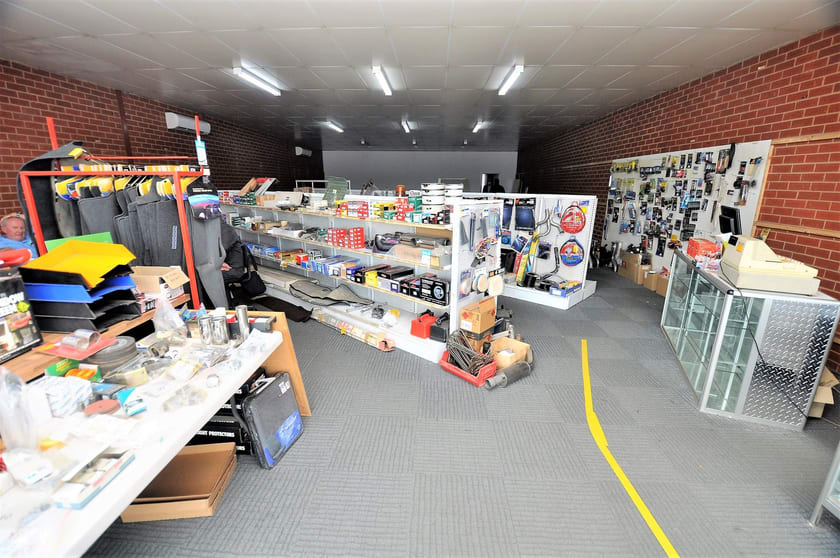 Click to view all images 45 Eaglehawk Road Ironbark VIC 3550 - Image 2