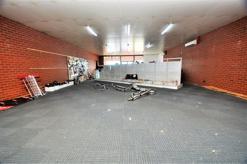 Click to view all images 45 Eaglehawk Road Ironbark VIC 3550 - Image 3
