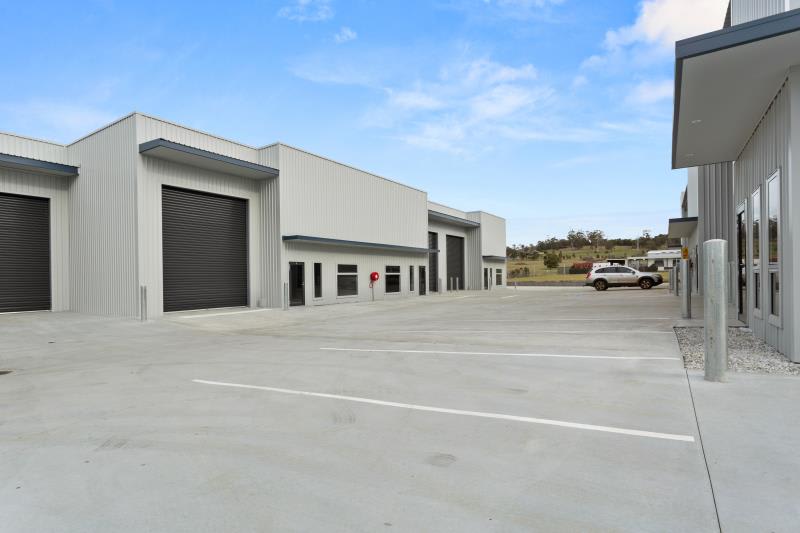 Click to view all images Unit 2/4 Hughes Court Western Junction TAS 7212 - Image 3