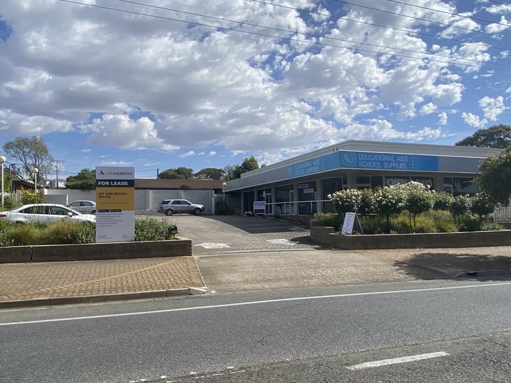 Click to view all images 430 Montague Road Modbury North SA 5092 - Image 1