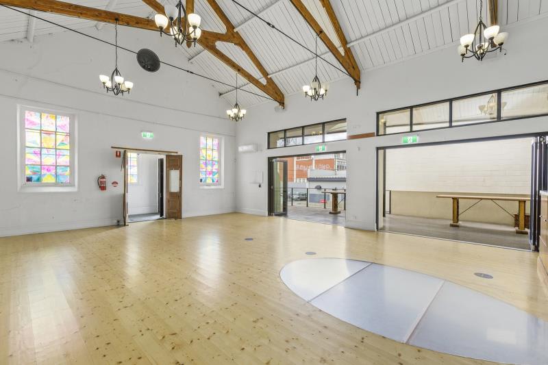 Click to view all images 10 Little Ryrie Street/10 Little Ryrie Street Geelong VIC 3220 - Image 2
