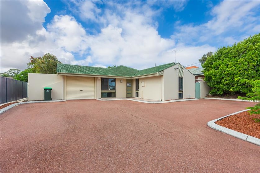 Click to view all images 48 Arnisdale Road Duncraig WA 6023 - Image 2