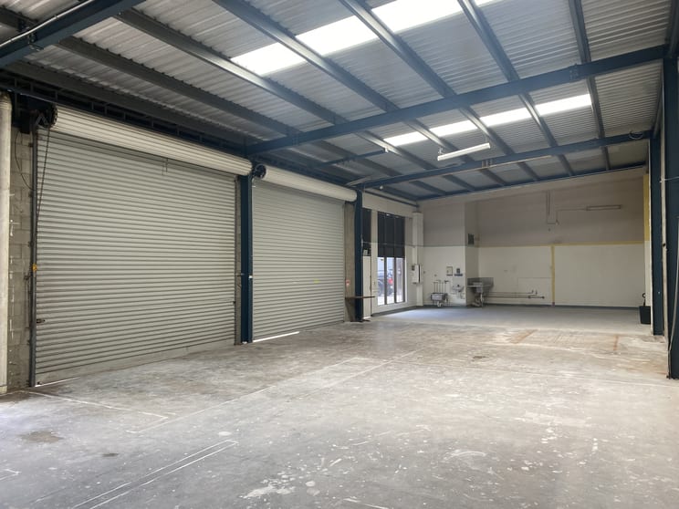 2/84 Shore Street West Cleveland QLD 4163 - Image 1