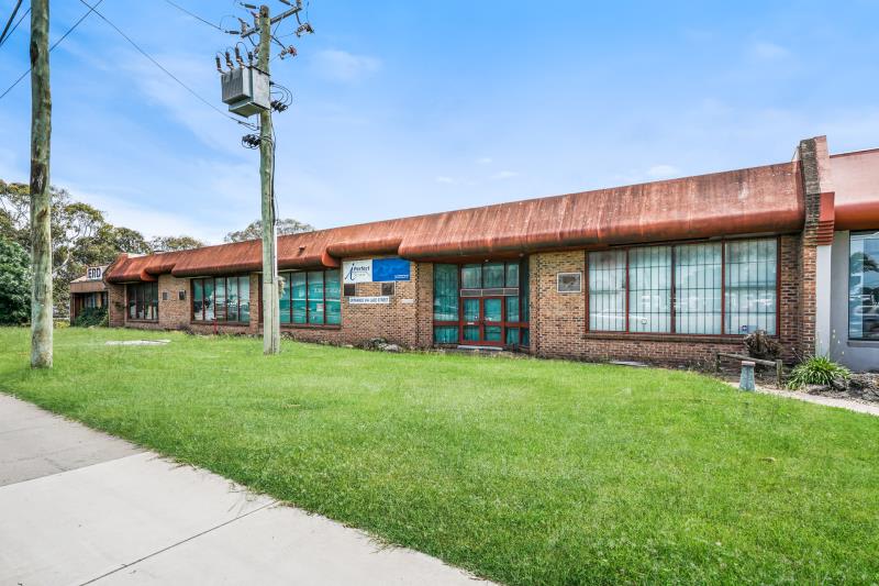 Click to view all images 32a Princes Highway Eumemmerring VIC 3177 - Image 1