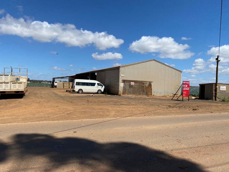 Click to view all images 130A Diggers Road Werribee South VIC 3030 - Image 2