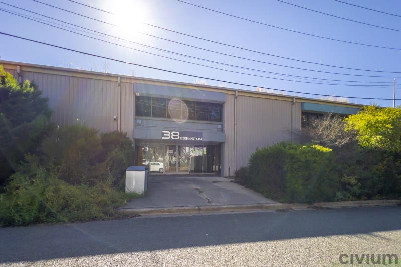 Click to view all images Level 1 Unit 4/38 Essington Street Mitchell ACT 2911 - Image 2