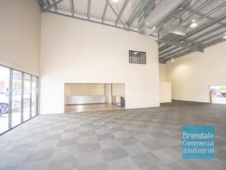 Click to view all images Unit 2A/245 Leitchs Rd Brendale QLD 4500 - Image 1