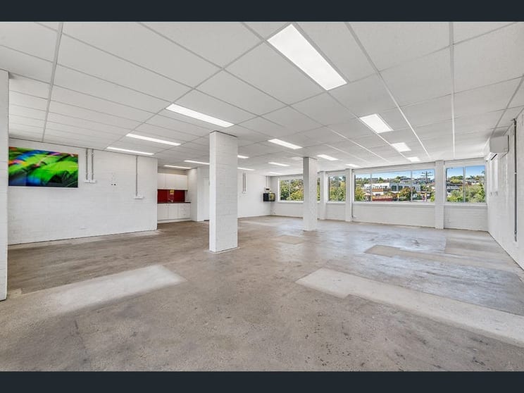 Click to view all images 1/22 Manningham Road Bulleen VIC 3105 - Image 2