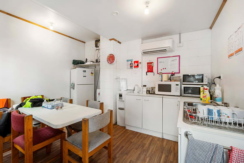 Click to view all images 2/16 Autumn Court Hastings VIC 3915 - Image 3
