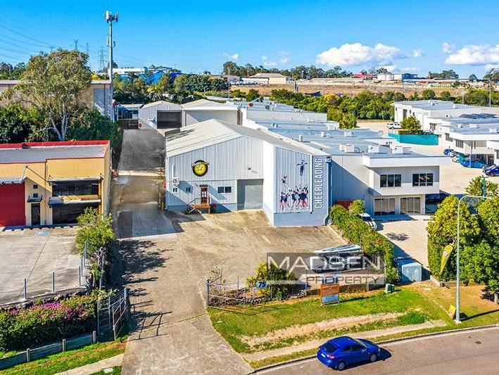 Click to view all images 1/75 Jijaws Street Sumner QLD 4074 - Image 2