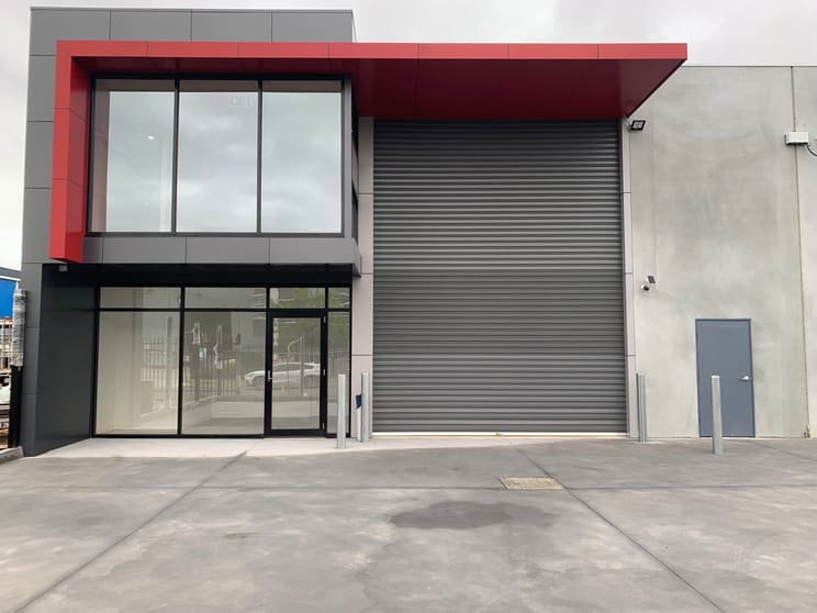 Click to view all images 72 Imperial Avenue Sunshine North VIC 3020 - Image 1