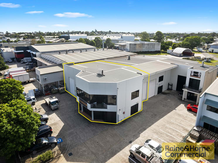 Click to view all images 1&2/90 Northlink Place Virginia QLD 4014 - Image 1