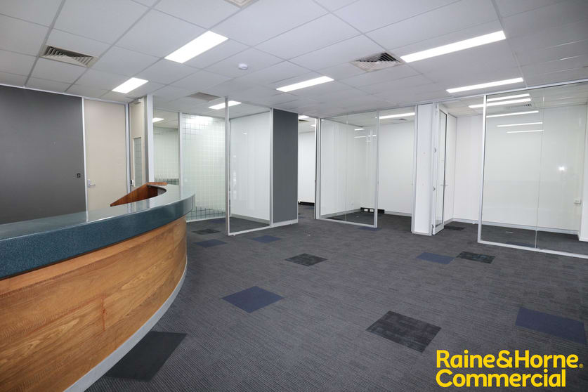 Click to view all images 8 Baylis Street Wagga Wagga NSW 2650 - Image 3