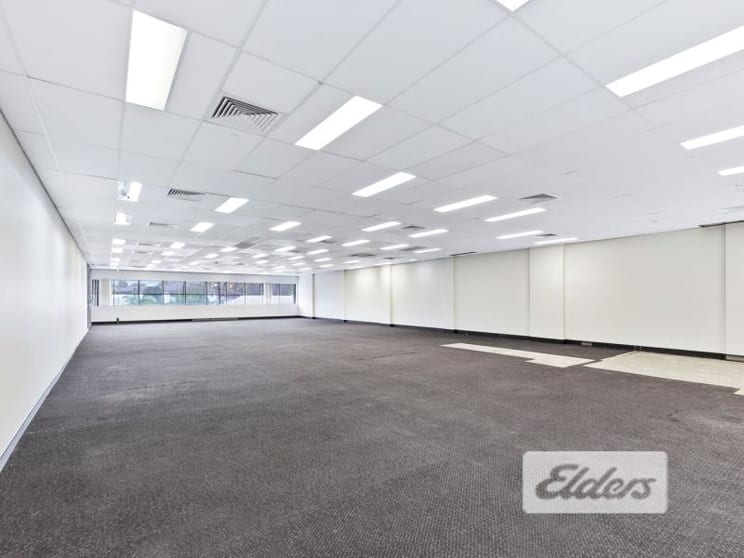 2/449 Logan Road Greenslopes QLD 4120 - Image 2