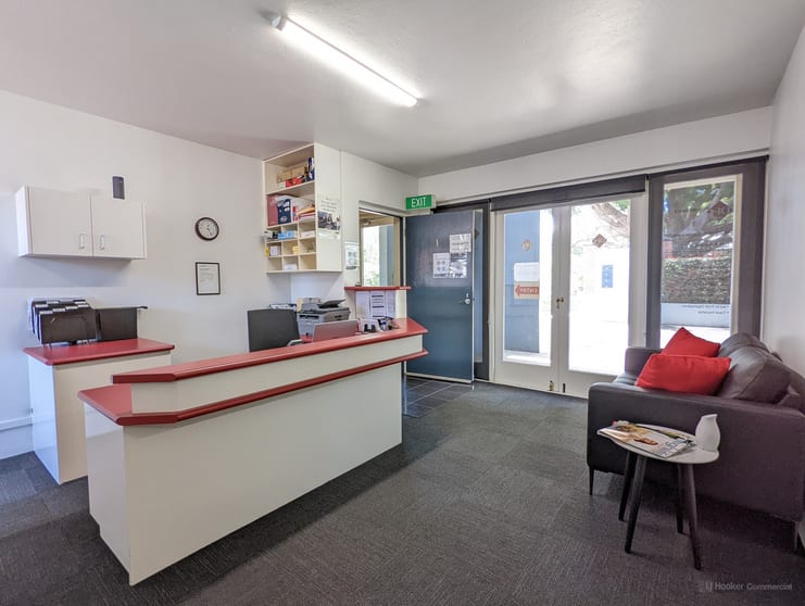 Click to view all images 1/74 Margaret Street East Toowoomba QLD 4350 - Image 2