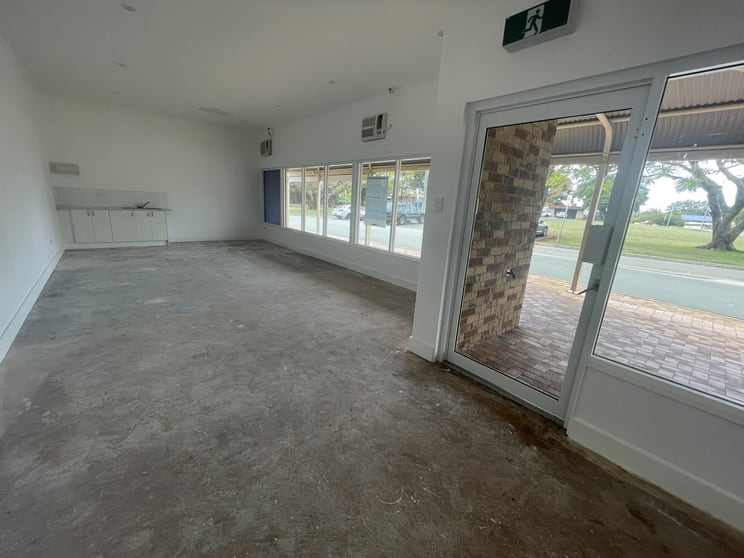 Click to view all images Shop 4/160 Broadwater Terrace Redland Bay QLD 4165 - Image 2