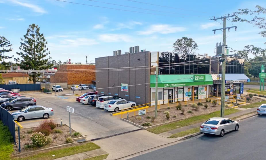 12/90 Wembley Road Logan Central QLD 4114 - Image 1