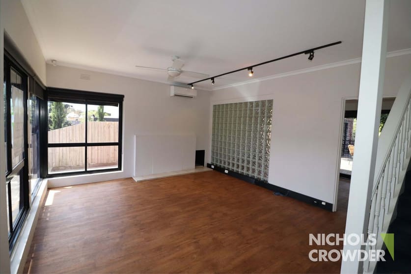 Click to view all images 379A Nepean Highway Frankston VIC 3199 - Image 2