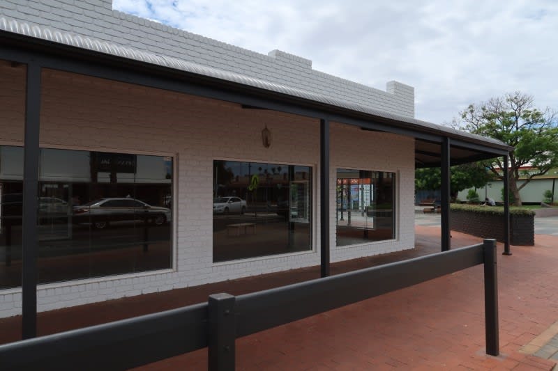 Click to view all images 83 Langtree Avenue Mildura VIC 3500 - Image 3