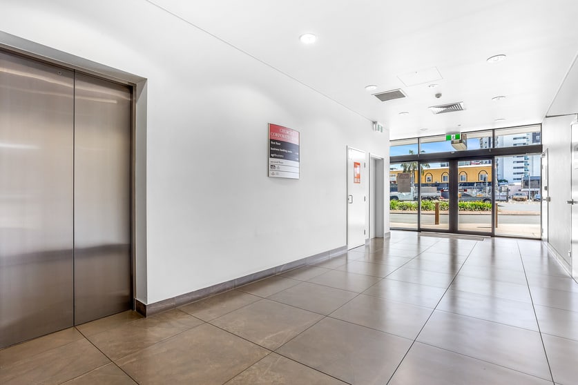 Click to view all images 39 East Street Rockhampton City QLD 4700 - Image 2