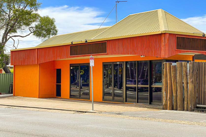 Click to view all images 408-410 The Esplanade Torquay QLD 4655 - Image 3
