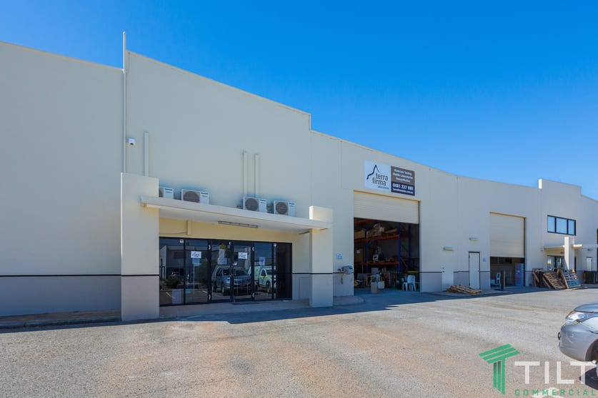 Click to view all images 2/16 Kalmia Road Bibra Lake WA 6163 - Image 3