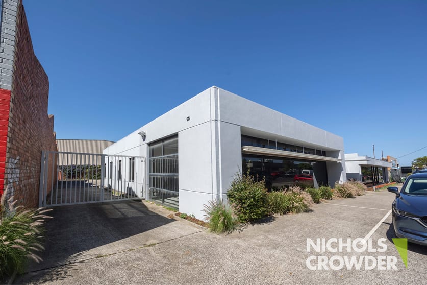 Click to view all images 22 Cochranes Road Moorabbin VIC 3189 - Image 3