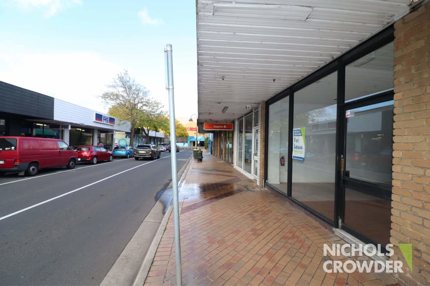 Click to view all images 9 Olsen Street Frankston VIC 3199 - Image 2