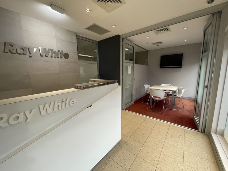 Click to view all images 168 Missenden Road Newtown NSW 2042 - Image 3
