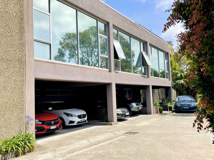 Click to view all images 8 Coal Pier Road Botany NSW 2019 - Image 2