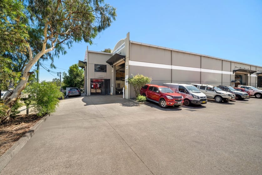 1 & 2/18 Kinta Drive Beresfield NSW 2322 - Image 2