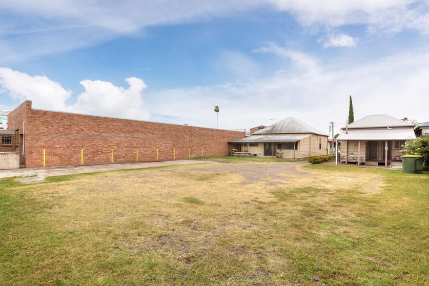 Click to view all images 49 & 51 Hudson Street Hamilton NSW 2303 - Image 2