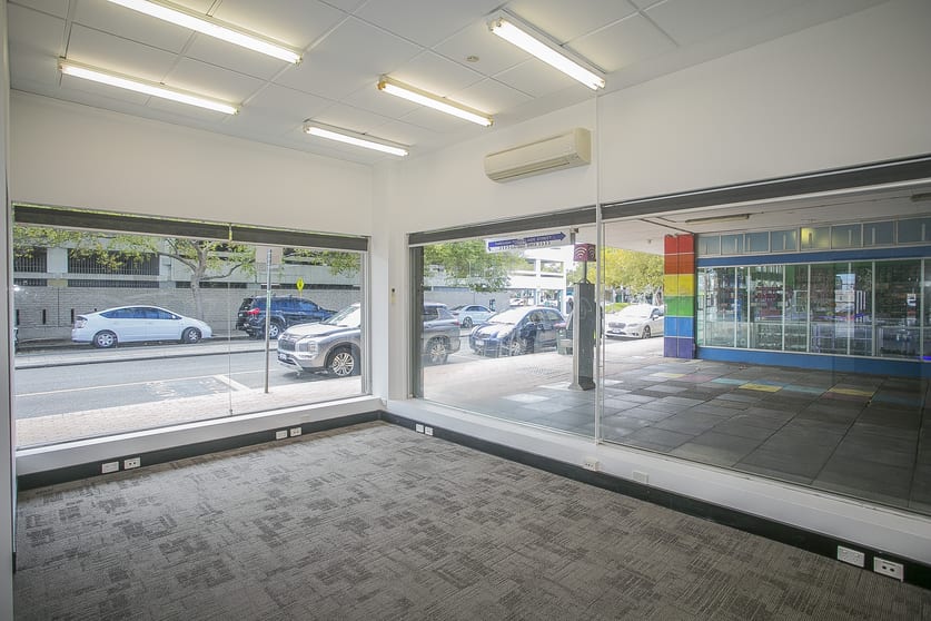 Click to view all images 1 Point Street Fremantle WA 6160 - Image 1