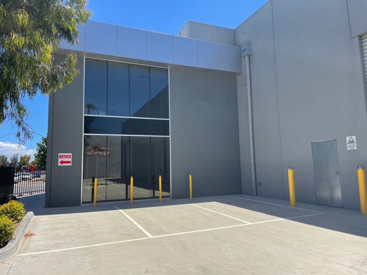 Click to view all images 29 Lentini Street Hoppers Crossing VIC 3029 - Image 3